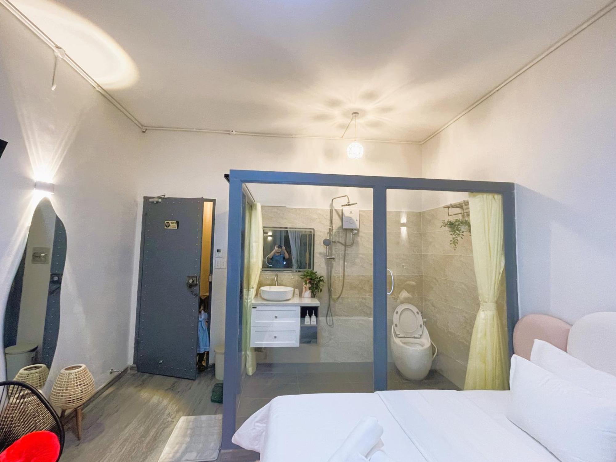 6Even Hotel - Have A Staycation In The Cafe Apartments Building Ho Chi Minh City Exterior photo